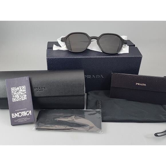 Prada Black Geometric Sunglasses PR11YS 1AB5S0 Dark Grey Lens Square Frame - Picture 1 of 7